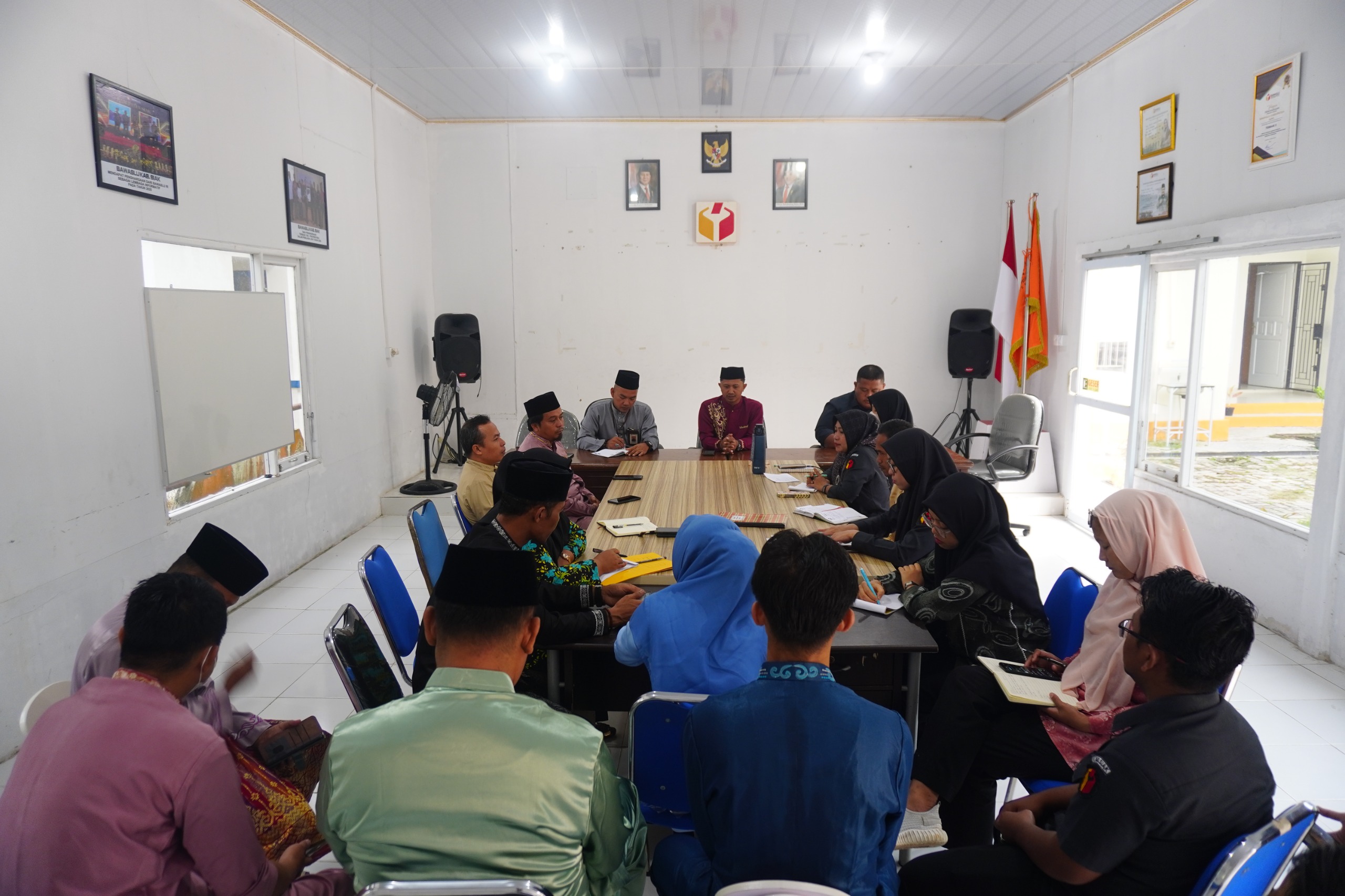 rapat 12 oktober